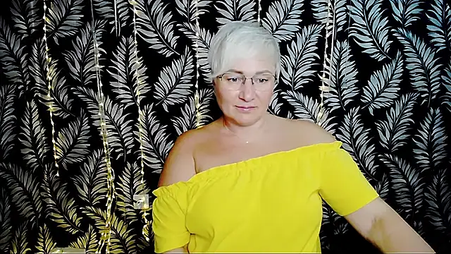 Olivia_playful live cam on StripChat