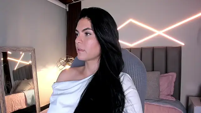 Veronicalanx1