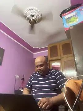 Dick_6inches_Delhi webcam
