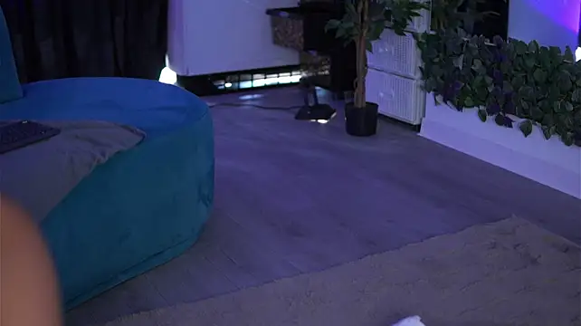 Aisha_Bee webcam