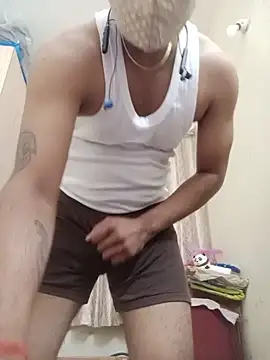 Aloneisbest webcam
