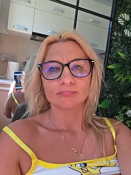 KaylinJan live cam on StripChat