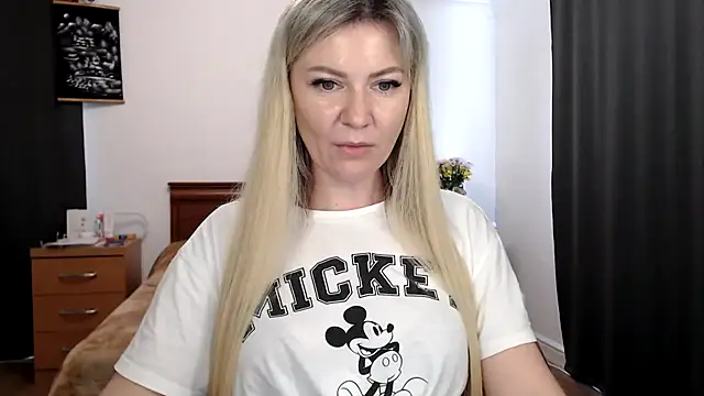 ParadiseAlina live cam on StripChat