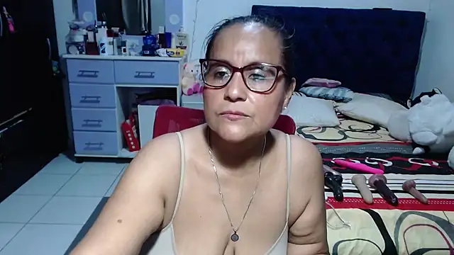 pervert_mommy_ live cam on StripChat