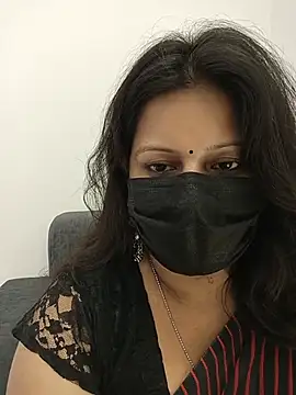 noty_girl2 (F milf) - Boobs oiling