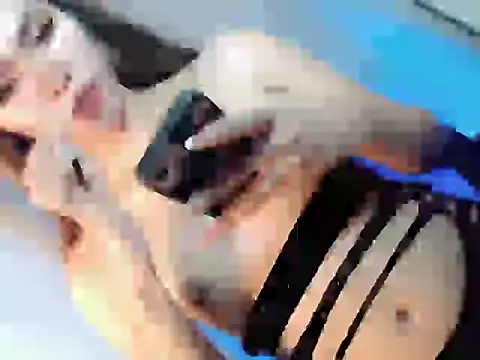Rose_victoria18 live sex cam