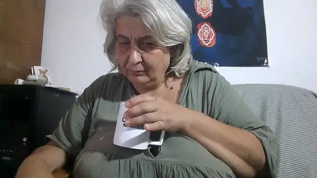 ExquisiteMature webcam