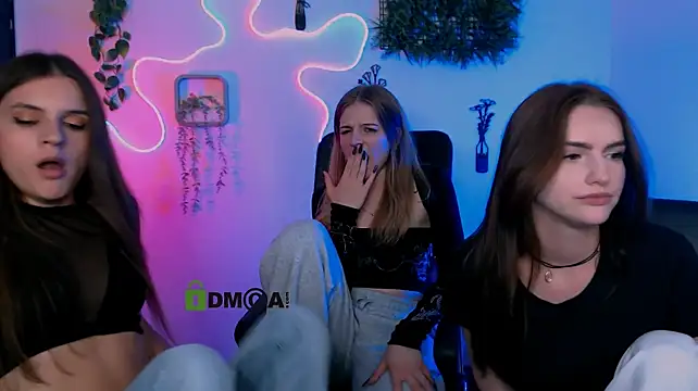 lisa_dark_