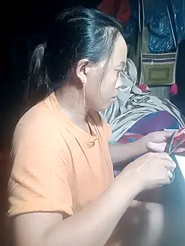 phuongtrinh1 live cam on StripChat