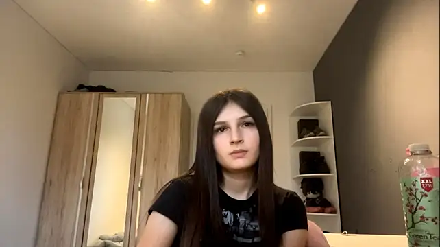 SpanishRooter live cam on StripChat