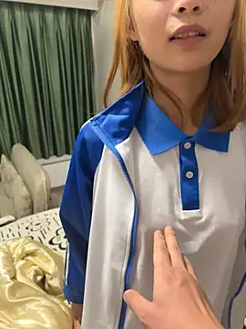yangyang520-18girl webcam