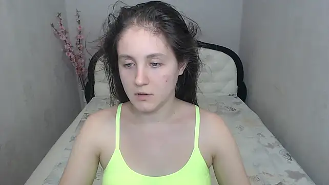 Holliy_Cooper webcam