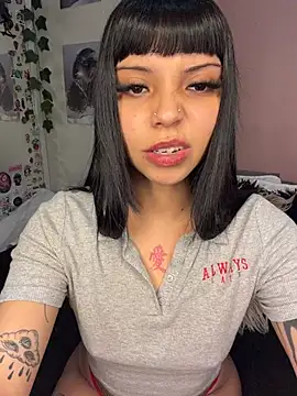 AlanaStormm live now