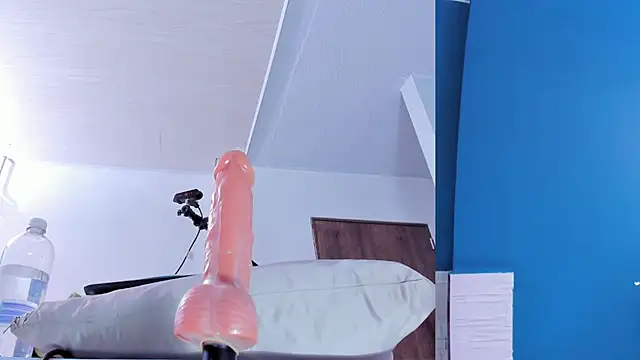 letty_straus live cam on StripChat