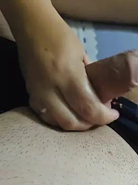 MadaamJizz_DickLewd webcam