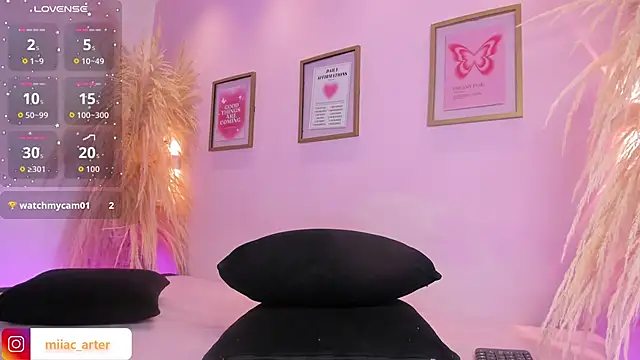 MiaaCarter_ webcam