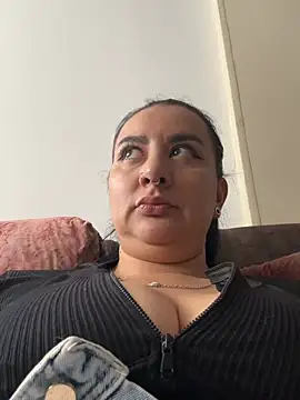 Abril_Luv webcam