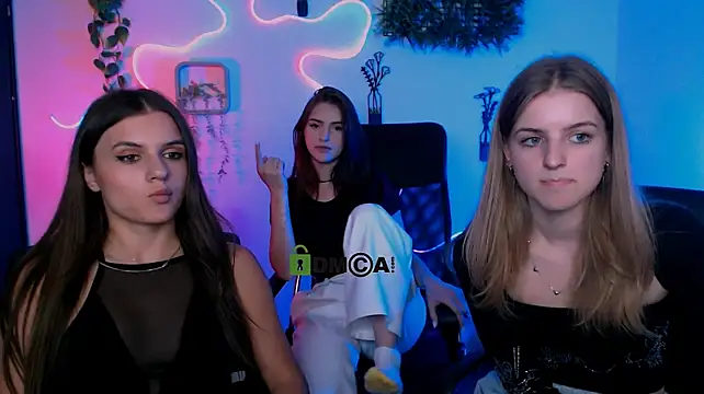 lisa_dark_