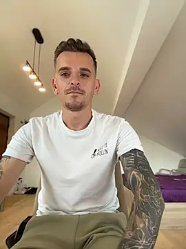 Huge_cock22cm live sex cam
