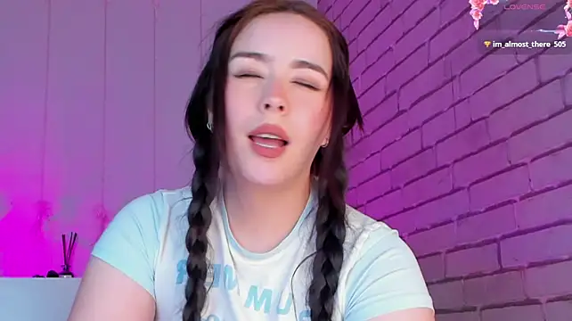 NatalForsy live cam on StripChat