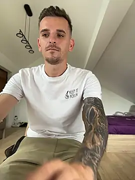 Huge_cock22cm