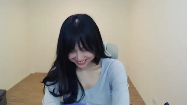 lingeringvoice webcam