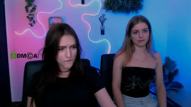 lisa_dark_ webcam