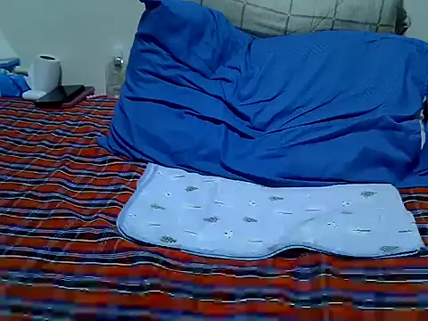 creamypetite webcam