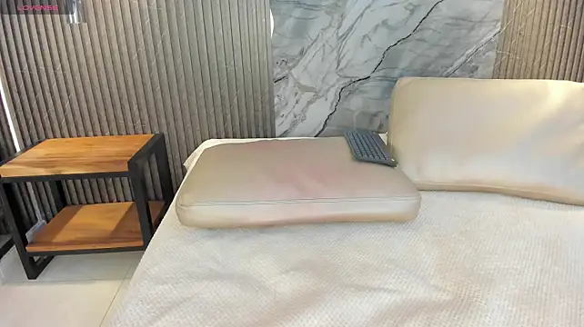 hanna_steel live cam on StripChat