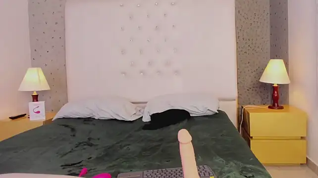 Anthaarr live cam on StripChat