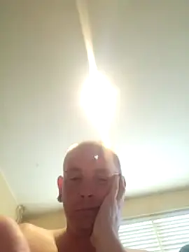 piercingpik live cam on StripChat