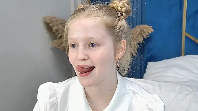 LilianHowards webcam