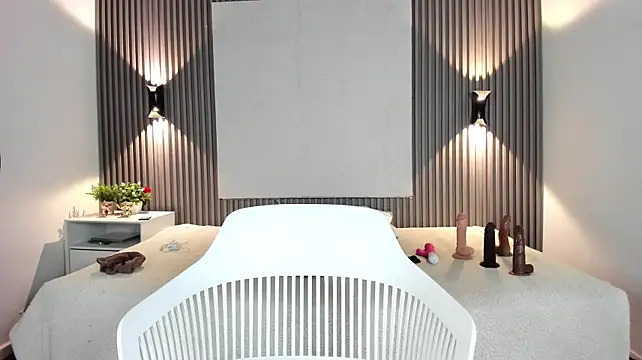 Zafiiraa live cam on StripChat