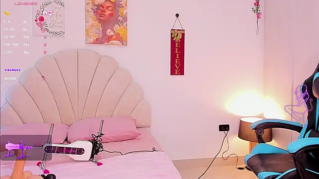 NahomyVega webcam