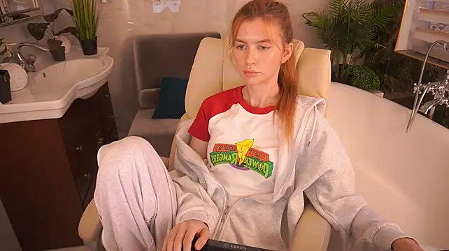 Nicol_Moonn webcam