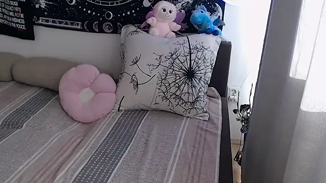 AlienforTwenty webcam