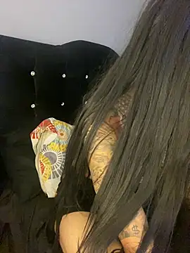 valen_lewiiz webcam