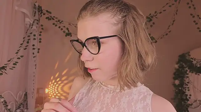 NellyOrion webcam