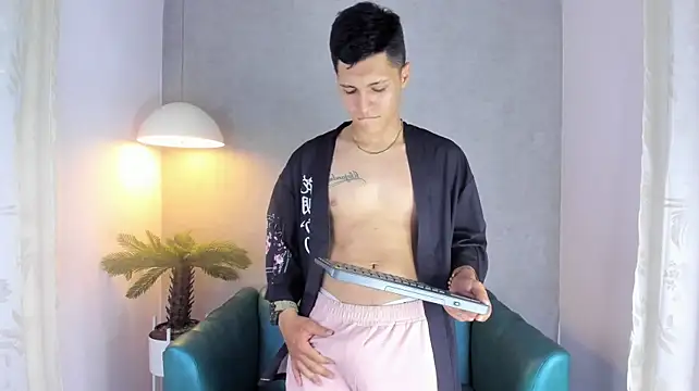 Julian_Fiire webcam
