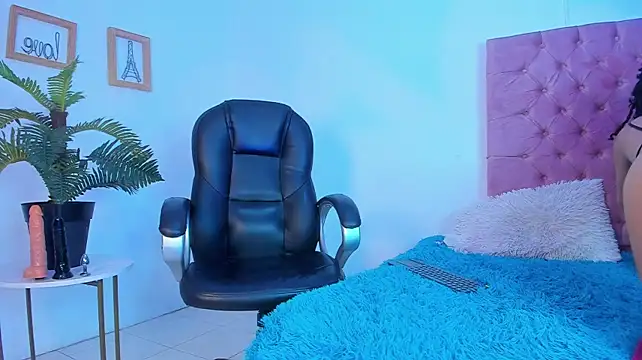 Azura_Moon26 live cam on StripChat