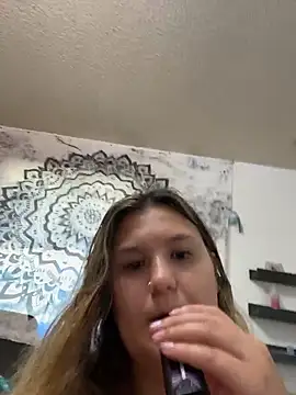 Latinamommy26 live sex cam