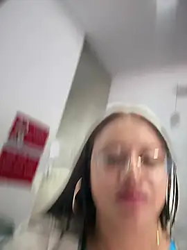 Mia_Risky-1 webcam
