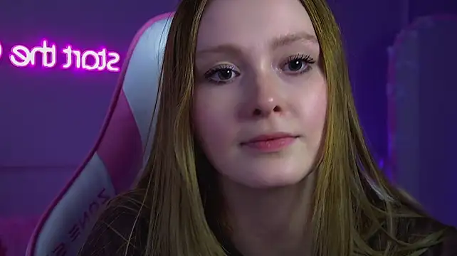 AgataFoxley webcam