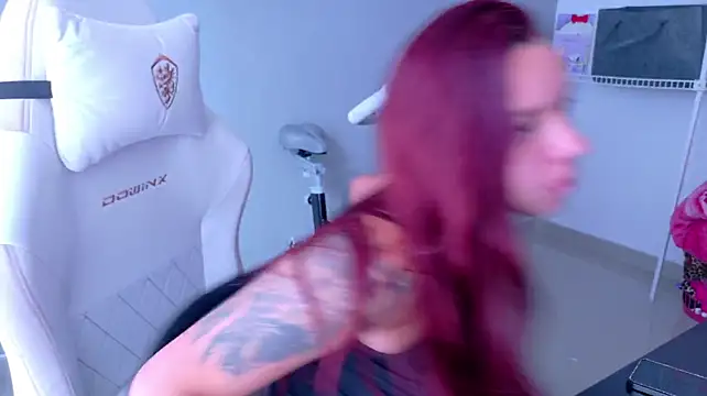 samantha_tattu webcam