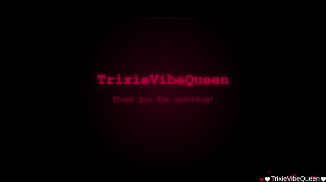 TrixieVibeQueen webcam