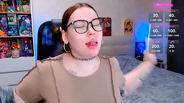 ur_geekgirl webcam