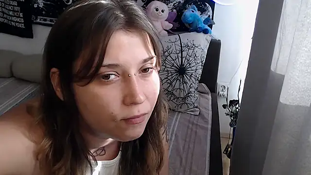 AlienforTwenty webcam