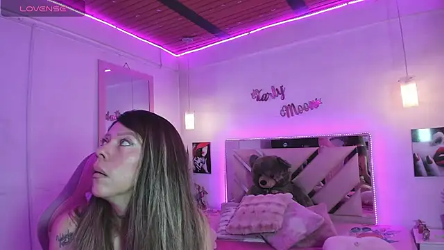 Karly_moon webcam