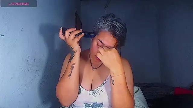 Yessi_rousse webcam