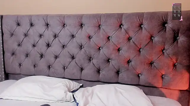 Mia_quinn__ webcam